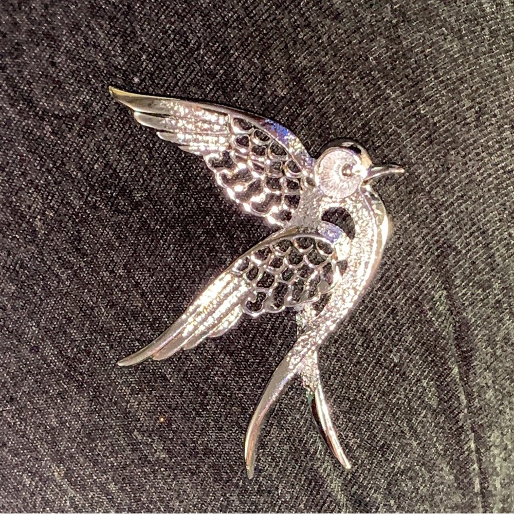 Vintage Sarah Coventry “Peace, 1971” Silver-tone Brooch